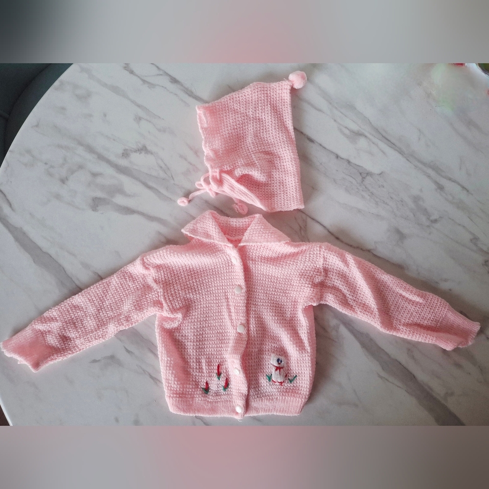 Vintage 80s 🐶🌸Adorable Handknit Cardigan and Hat Set (0-6 mo)